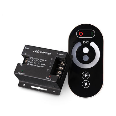 Πιό αμυδρή DC12V των ασύρματων οδηγήσεων RF αφή ελεγκτών μακρινή για τη λουρίδα 3528 ενιαίων οδηγήσεων χρώματος